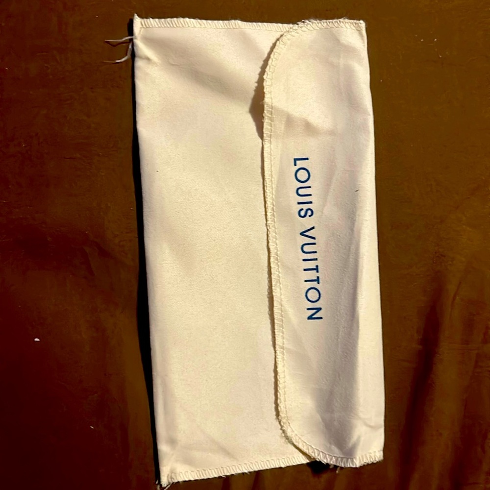 Louis vuttion dust bag for wallet